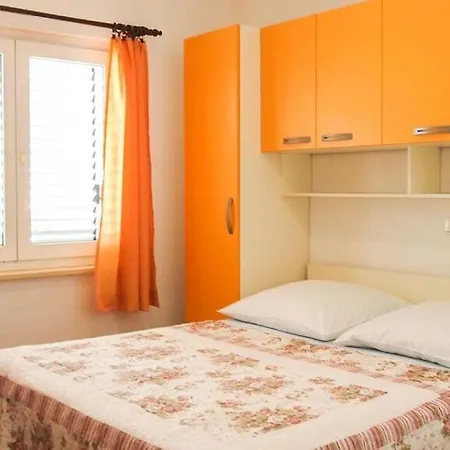 Ruza Makarska