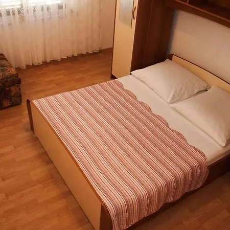Ruza Apartment Makarska